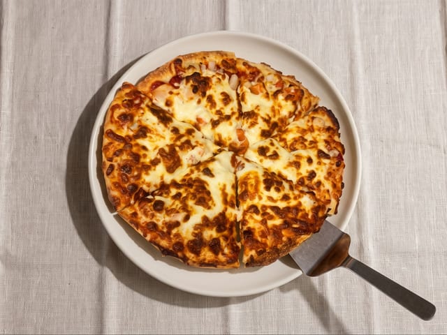 Medium Pizza.